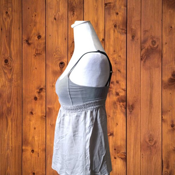 Lululemon Size 4 Spaghetti Strap Empire Waist Built In Bra Gray Tank Top Yoga - Picture 7 of 9